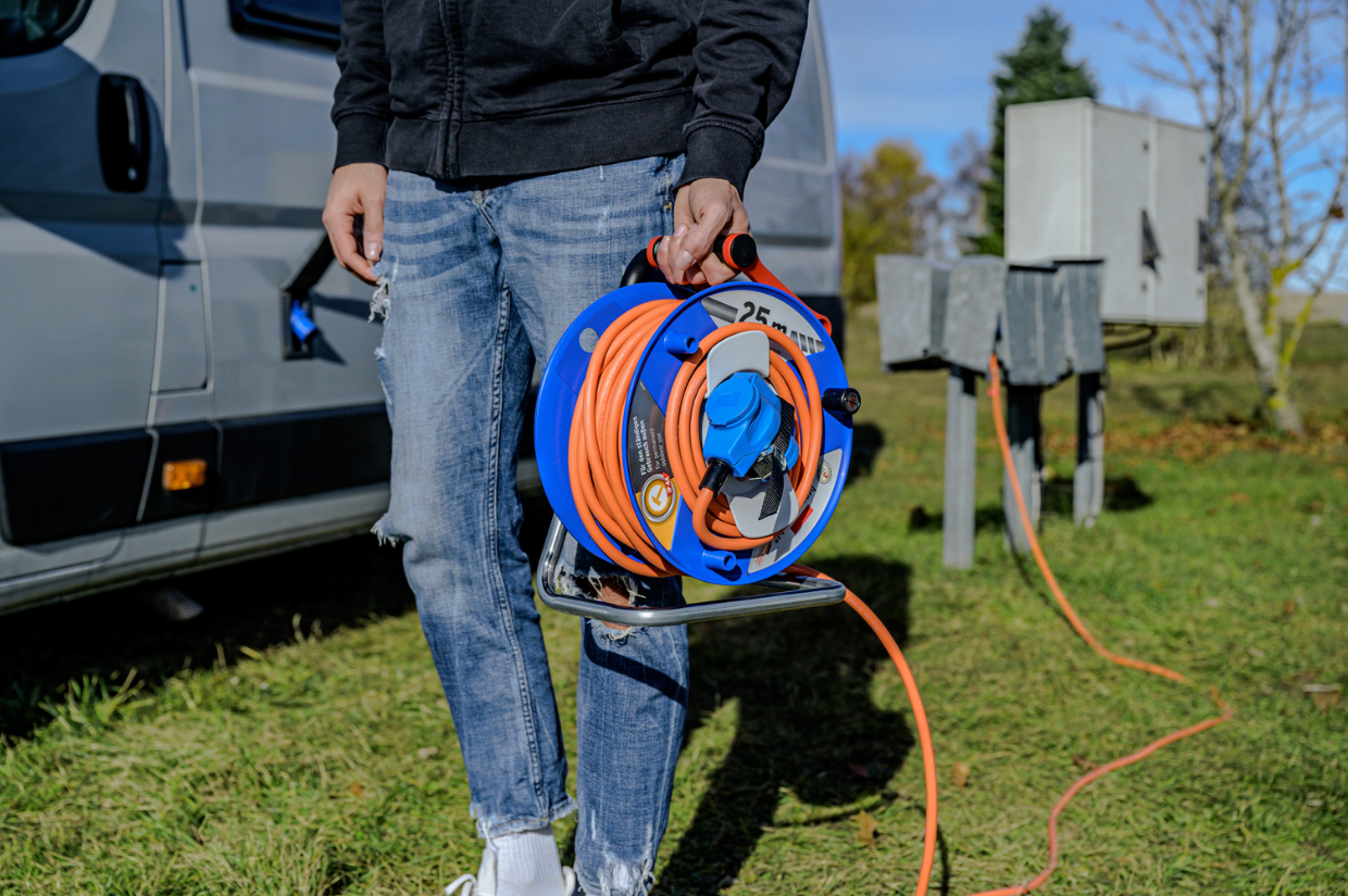 Camping-Kabeltrommel, CEE 3 mit 25m Kabel in orange